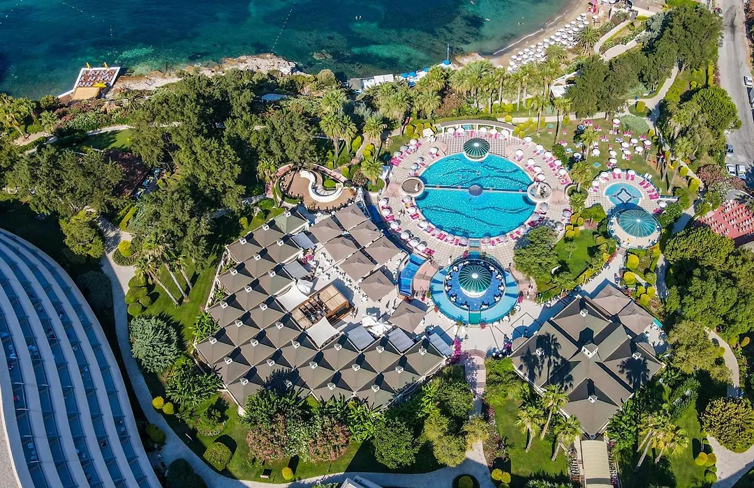 The Grand Blue Sky International-1